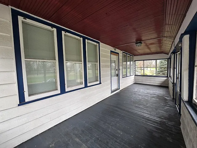 2 bed, 1100 sqft, $2,100 — Photo 4