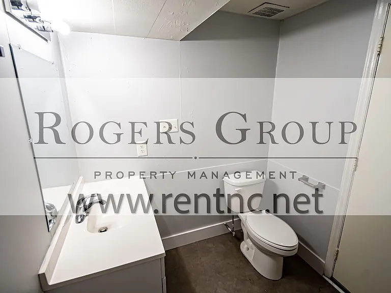 527 Highland Ave — Photo 6