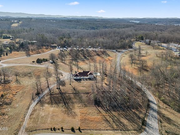 2nd image of 8002 Jackson Bend Rd