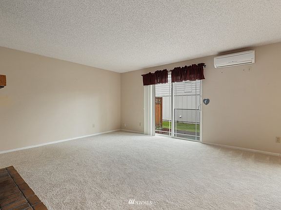 5th image of 1009 NW 135th Street #B