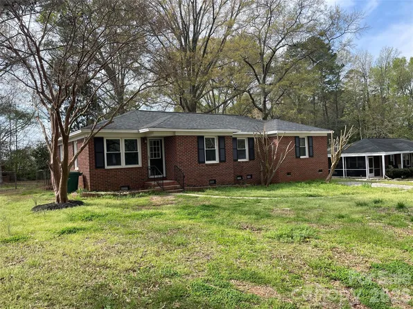 107 Berry St, Chester, SC 29706