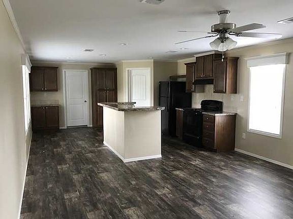 2nd image of 113 Yates Cir
