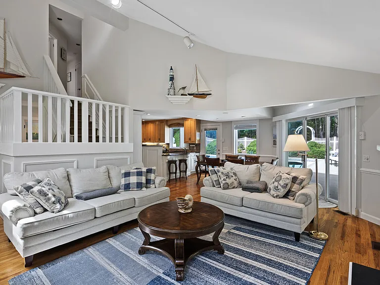 3 Fairway Dr — Photo 8