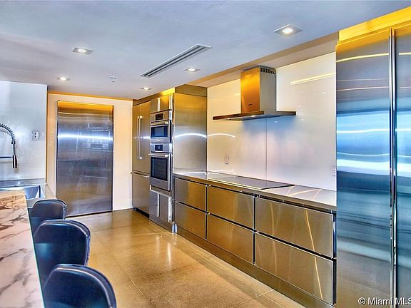 4th image of 650 West Ave APT 1203