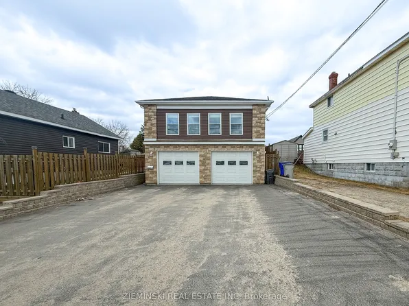 218 Mountjoy St S, Timmins, ON P4N 1T4