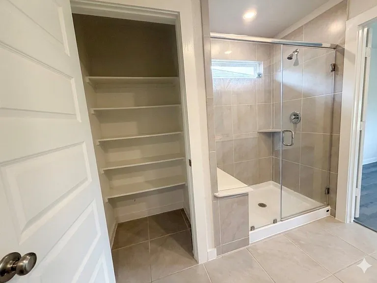 5549 Madden Ln — Photo 10