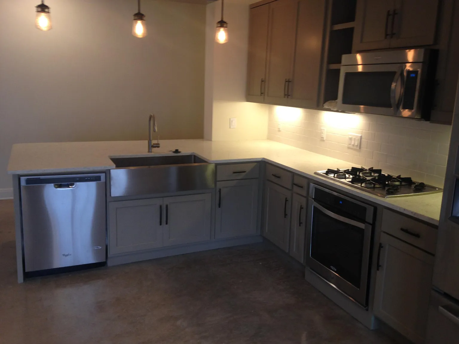 2 bed, 1.5 bath, 1513 sqft, $2,200 — Photo 4