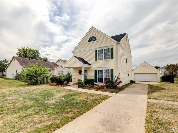 255 Brookmont Dr, Belleville, IL 62221