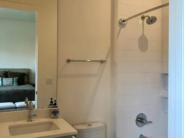 2321 Clark Ave — Photo 22