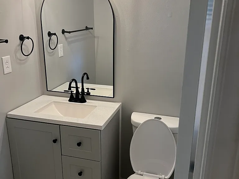 401 Vinecrest Dr — Photo 5
