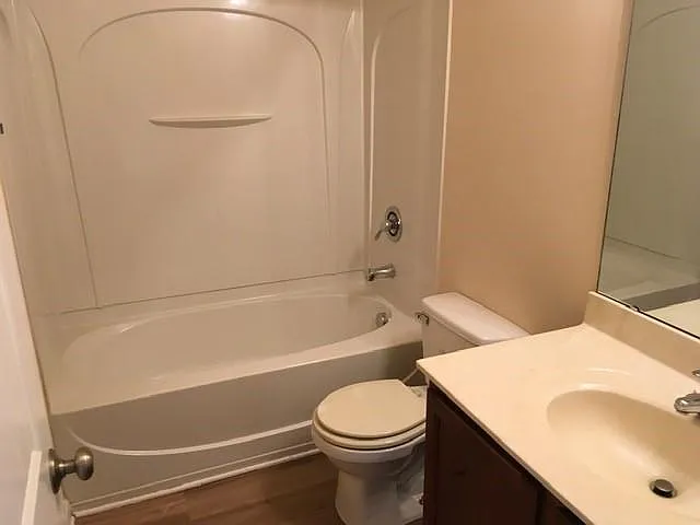 98 Verrazano Pl — Photo 17