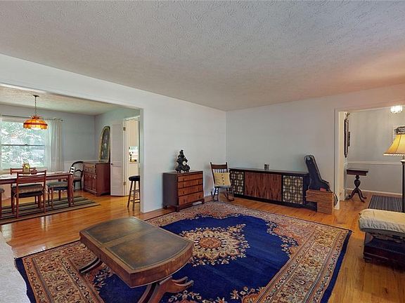 4th image of 5945 Buckboard Ln