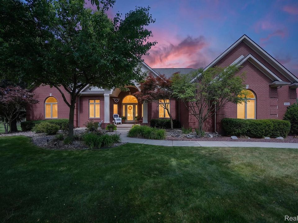 1st image of 2212 Lily Ct