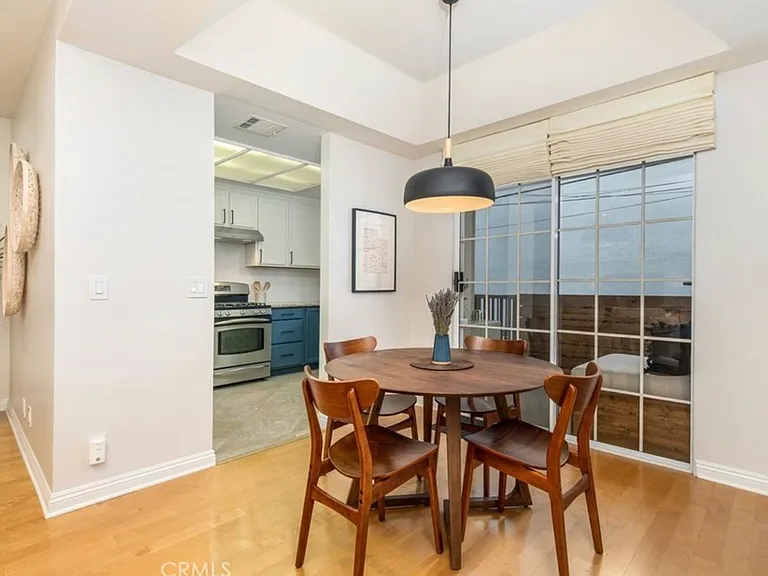 945 N Hudson Ave #104 — Photo 3