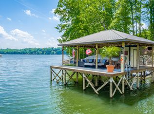 1738 Bayfront Dr, Soddy Daisy, TN 37379