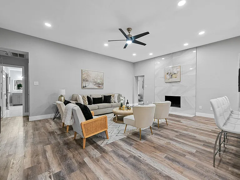 303 Riva Rdg — Photo 15
