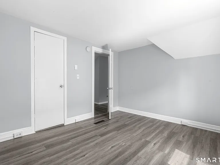 165 Starr St #2 — Photo 20