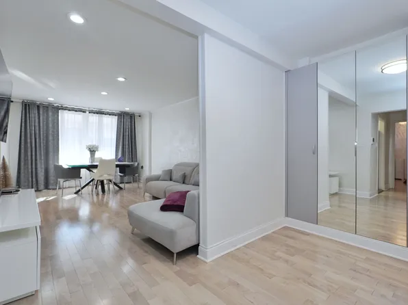 2711 Avenue X image 12 of 39