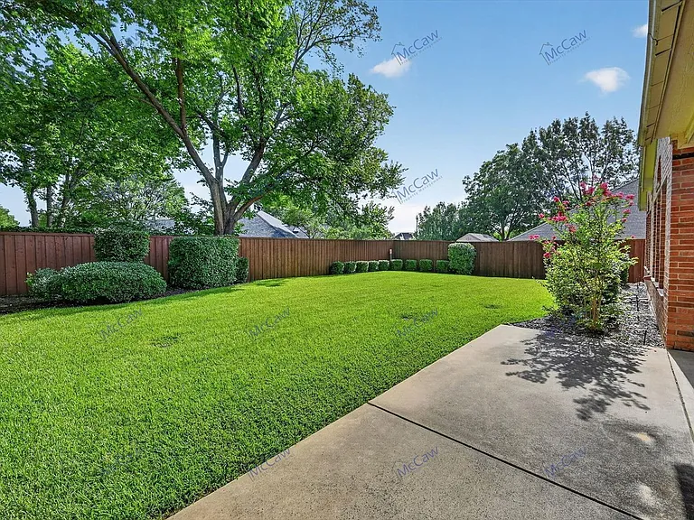 504 Coventry Dr — Photo 19
