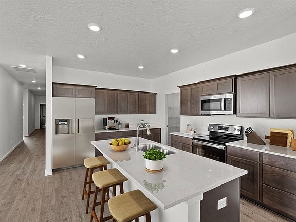 5th image of 411 N Arcadia Ave