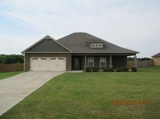 16 Winter Hawk Dr, Fort Mitchell, AL 36856