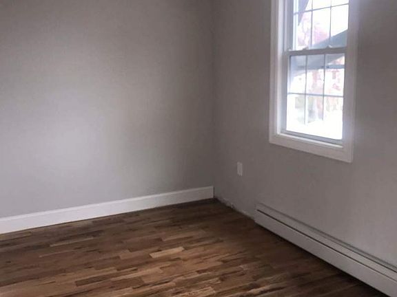 5th image of 3810 Pratt Ave
