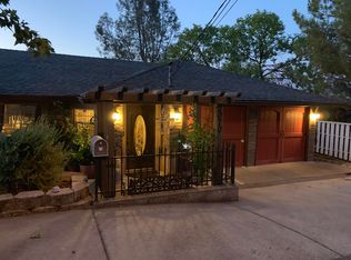 2070 Skyline Dr, Redding, CA 96001