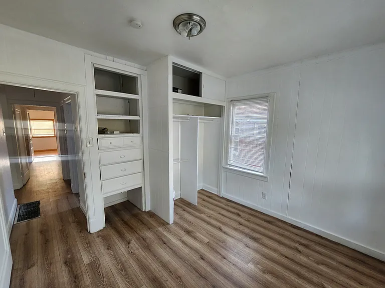 22 N Harvey Ave — Photo 5