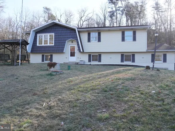 110 Mountain Ave, Hamburg, PA 19526