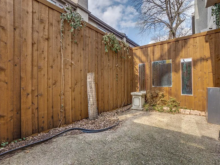4325 Bowser Ave #110 — Photo 14