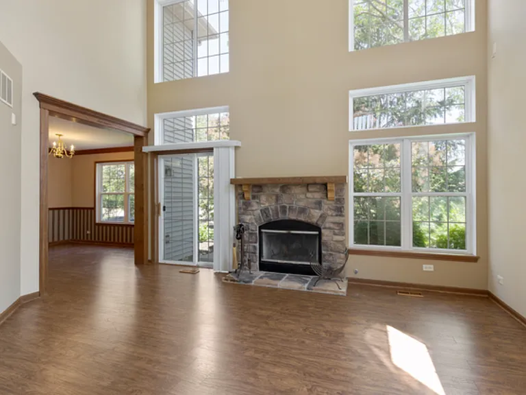 9861 Thornton Way — Photo 2