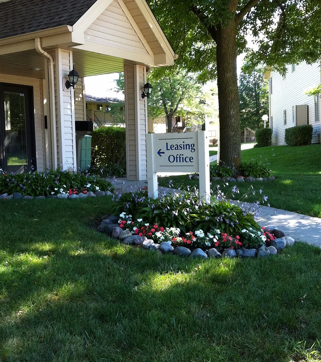 Orchard Springs Apartments — Photo 1