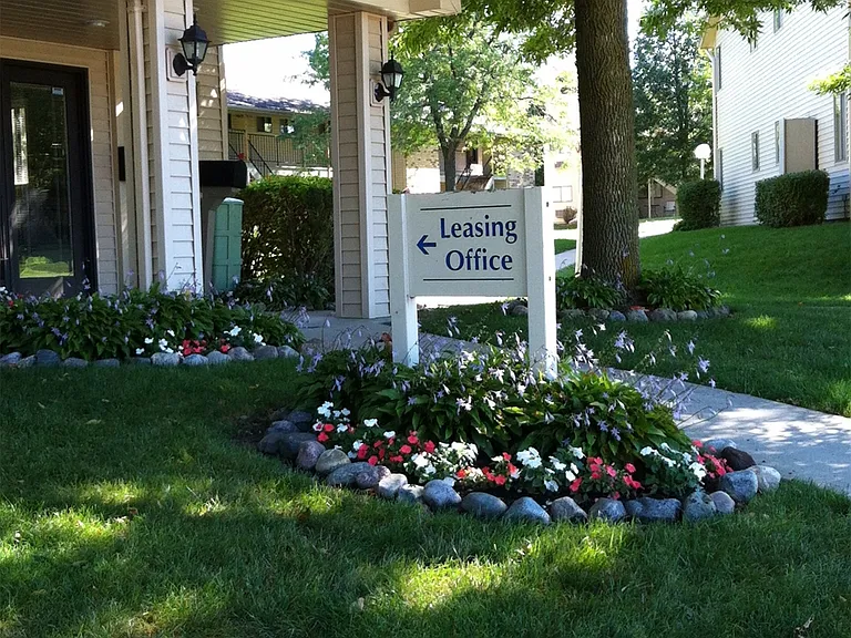 Orchard Springs Apartments — Photo 1