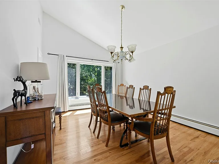 95 Linda Ln W — Photo 17