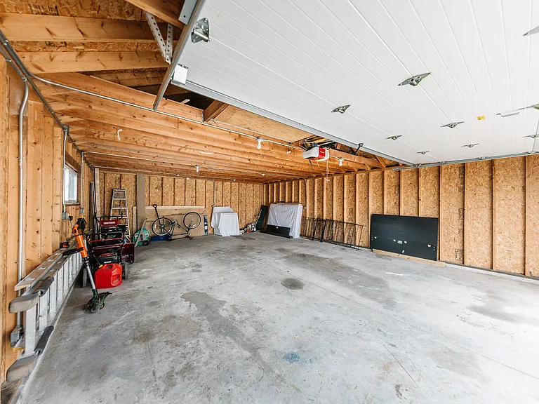 8425 W McMyron St — Photo 5