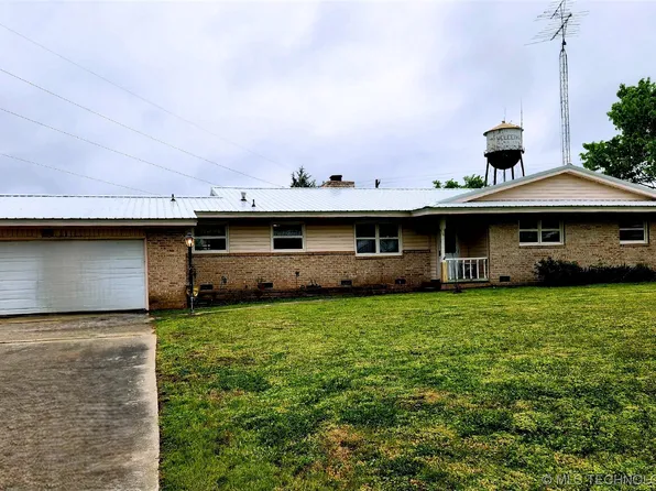 721 E 6th St, Weleetka, OK 74880