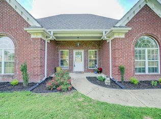 210 Moore Loop, Byhalia, MS 38611