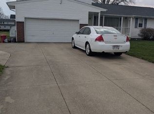 752 Leeman Dr, Akron, OH 44319