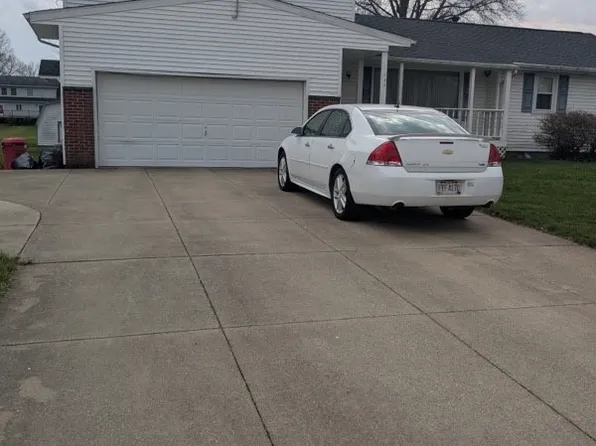 752 Leeman Dr, Akron, OH 44319