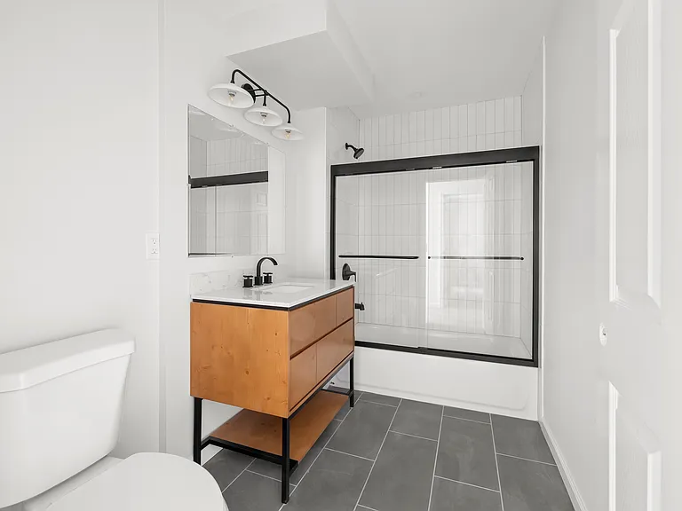 432 Warren St #2R — Photo 7