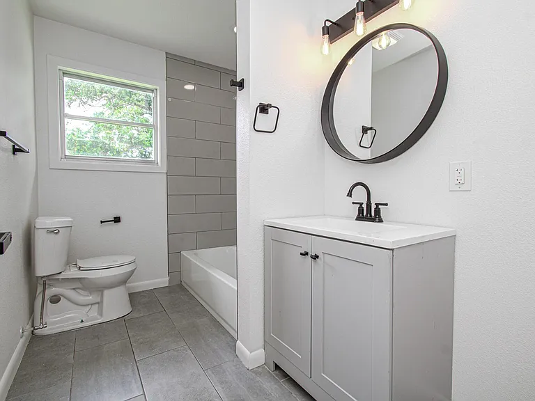 709 S McCarty Ave — Photo 26