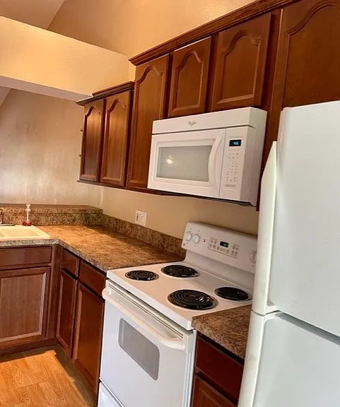 124 Reserve Cir #208 — Photo 7