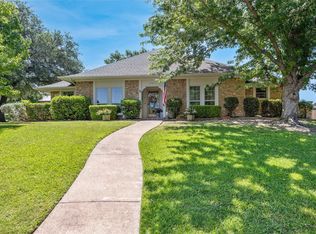 7761 Skylake Dr, Fort Worth, TX 76179