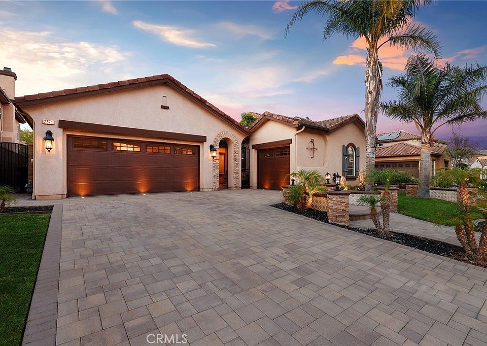1st image of 2571 N Skytop Ct
