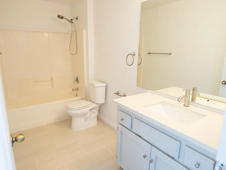 6313 Palo Verde Ave #B — Photo 7