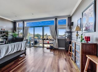 1426 W Irving Park Rd #5, Chicago, IL 60613