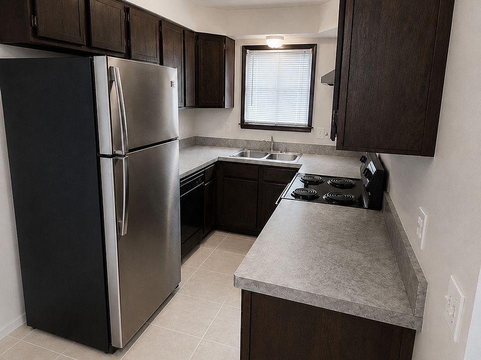 1st image of 1232 E 3rd St APT 1
