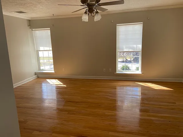 4 bed, 2210 sqft, $3,900 — Photo 4