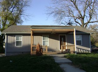 201 Dover Rd, Lexington, MO 64067