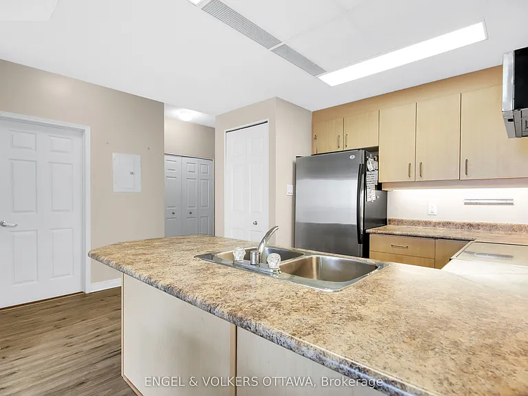 134 York St #607 — Photo 11